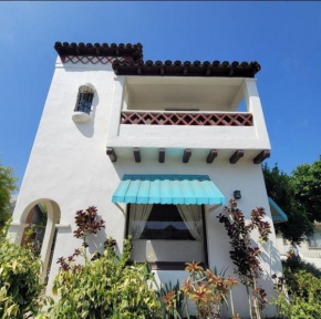 Hollywood Spanish Style Villa Room